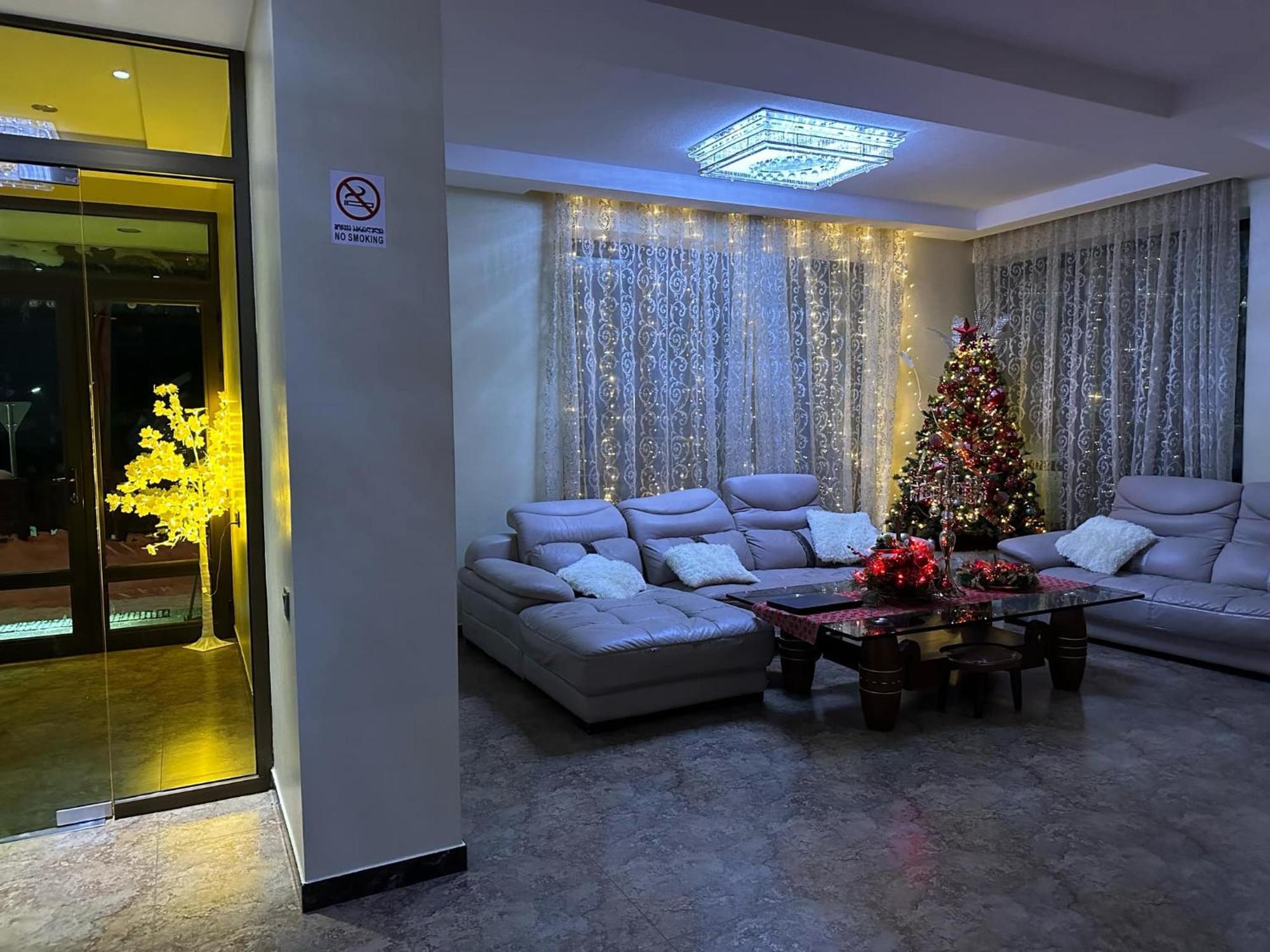Hotel In 巴库里阿尼 外观 照片